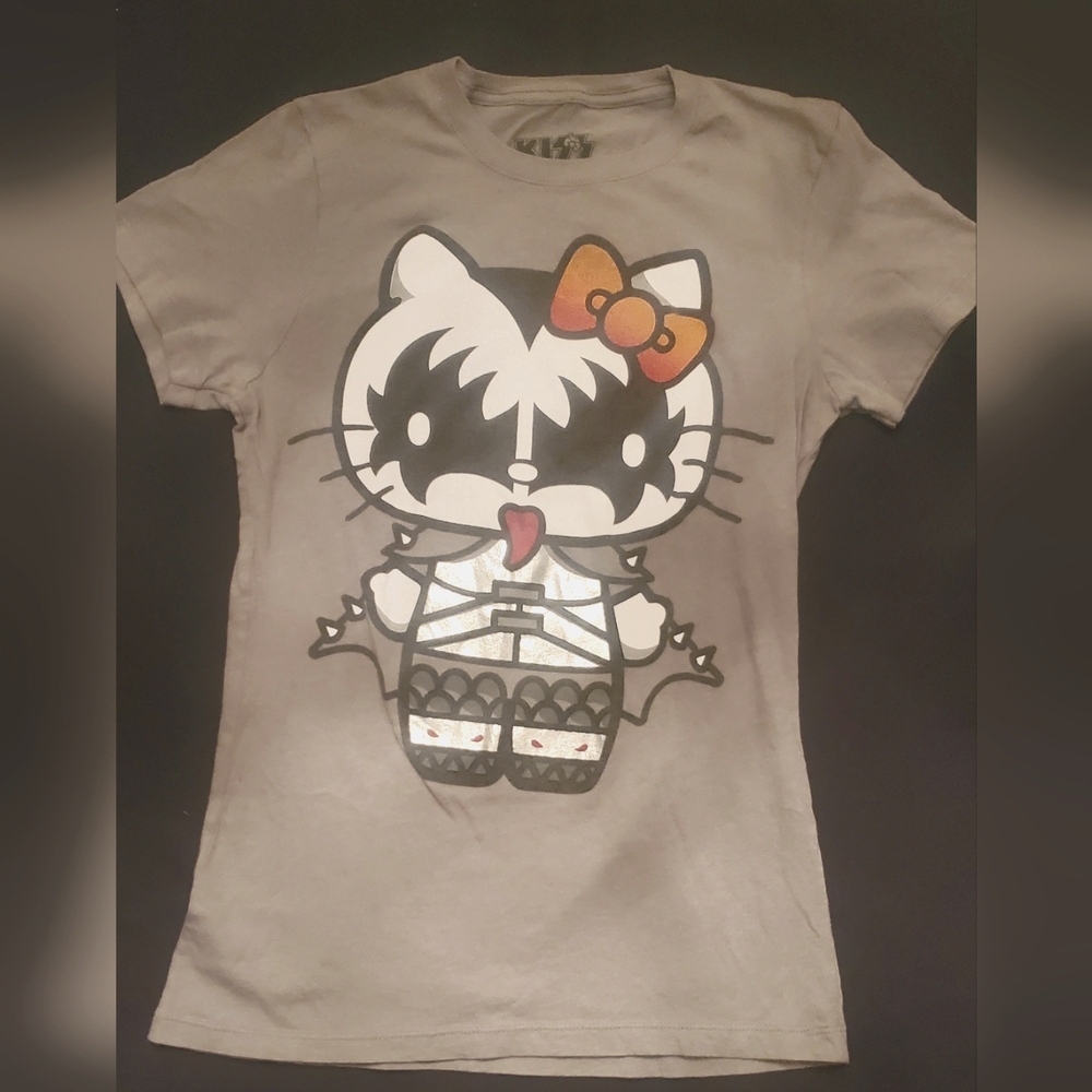 Hello Kitty/KISS T-shirt size small